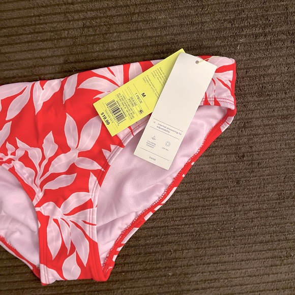 All in Motion Medium Red Floral Tankini Set - Picture 8 of 9